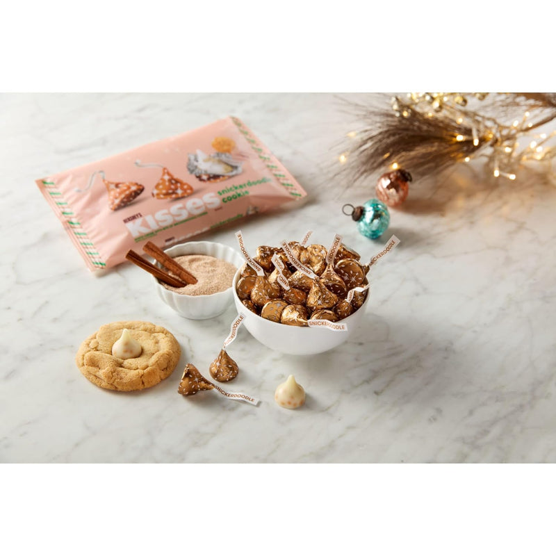 HERSHEY'S KISSES Snickerdoodle Cookie Flavored, Christmas Candy Bag, 9 oz